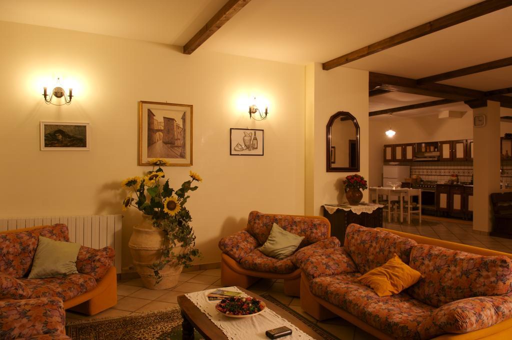 La Colonna Bed and Breakfast Montelanico Buitenkant foto
